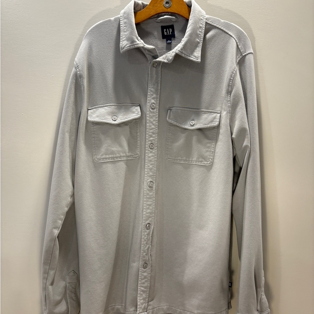 GAP Men's Light Gray Long Sleeve Shirt